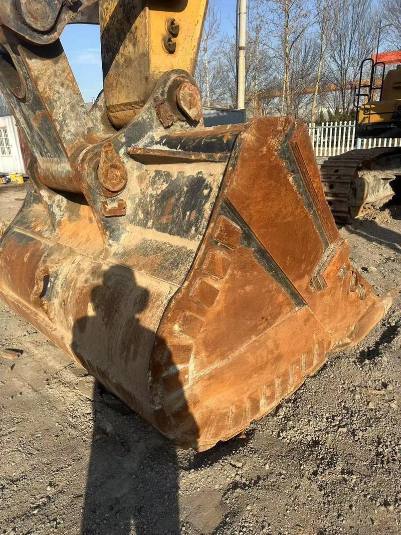 三一750原車挖斗與挖機(jī)油缸 性能、維護(hù)與優(yōu)化指南